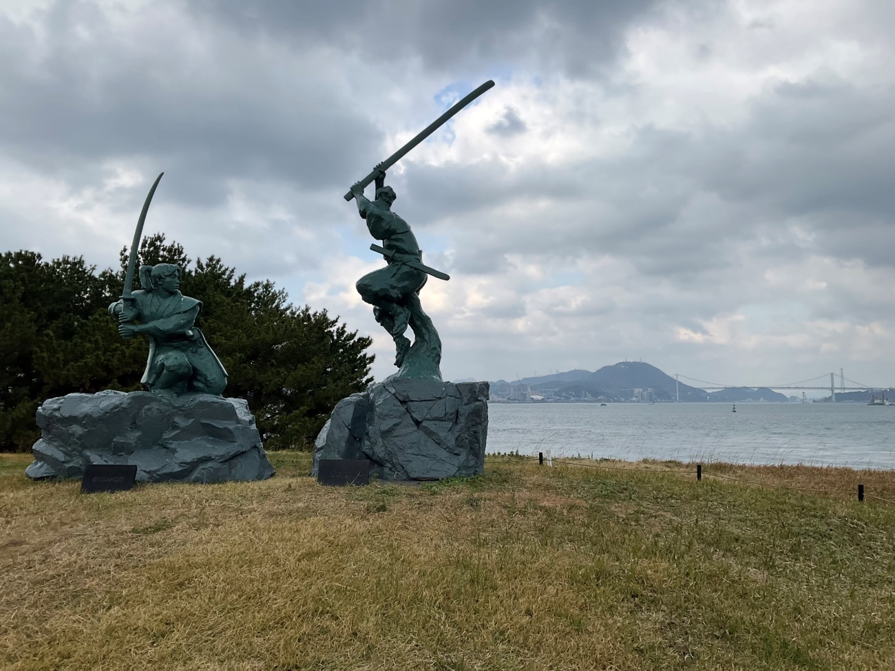 宮本武蔵と佐々木小次郎の決闘モニュメント